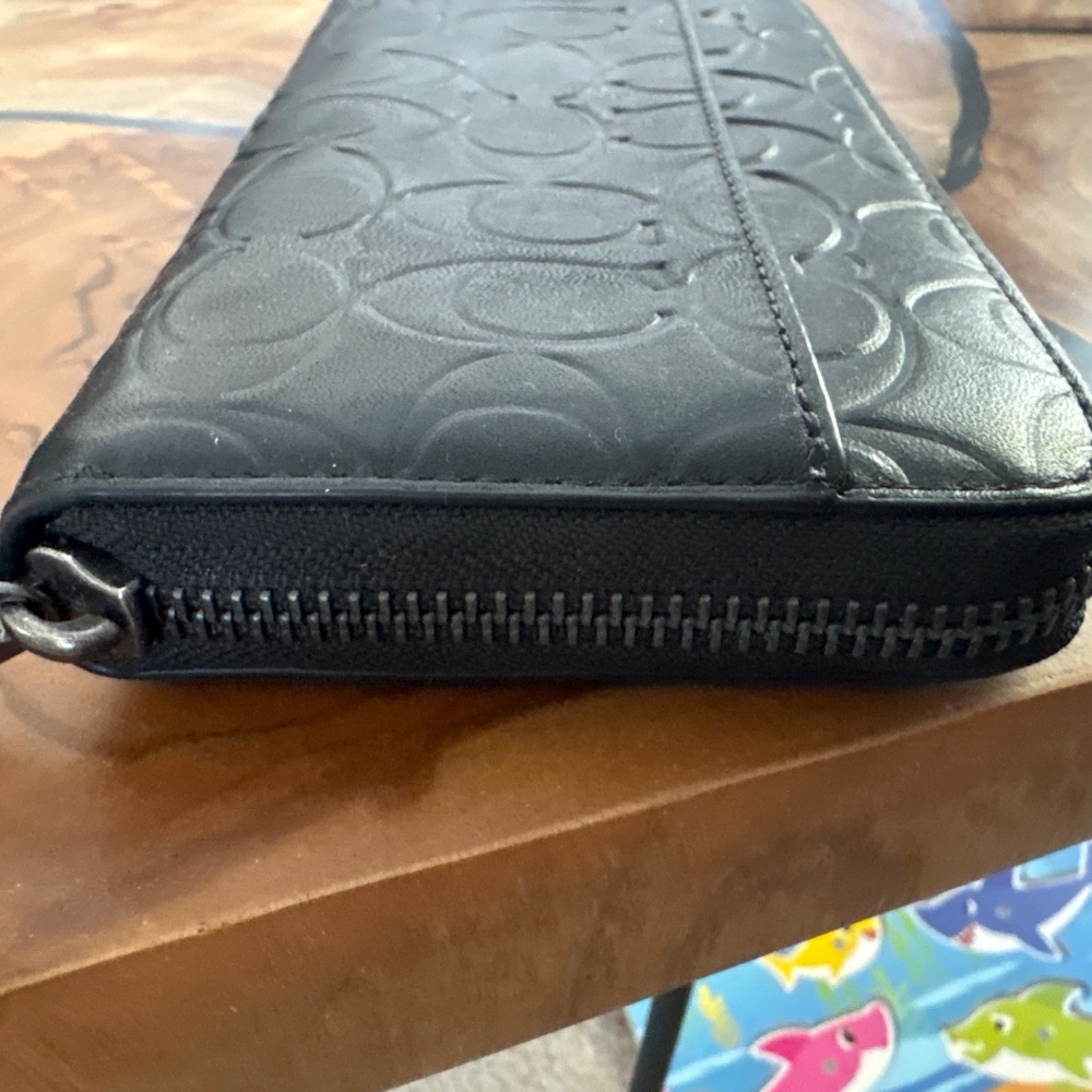 Coach Accordion Wallet In Signature Leather - Picture 5 of 6